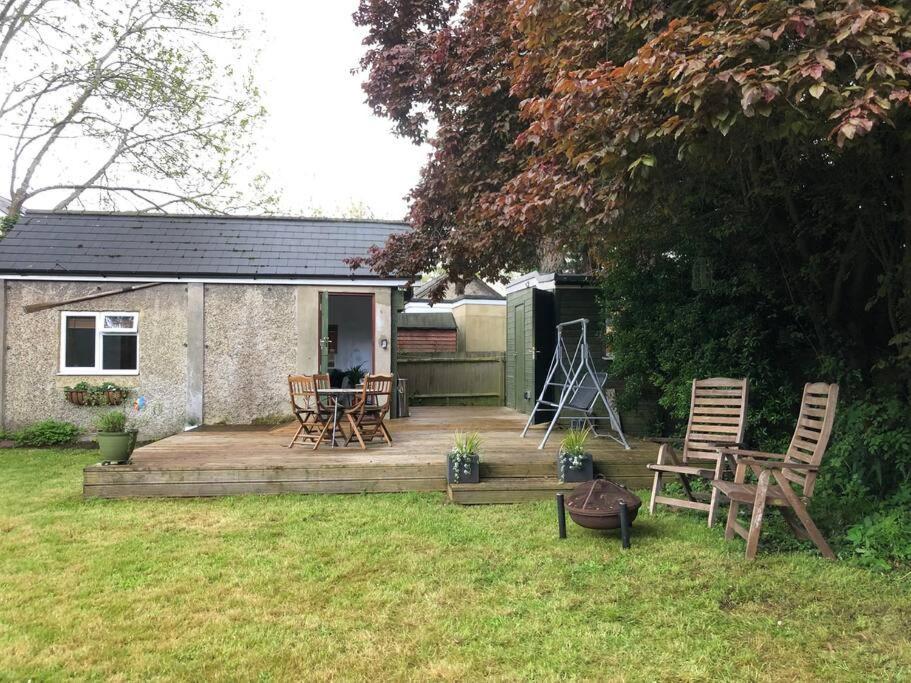 River Cabin Retreat Shepperton Esterno foto